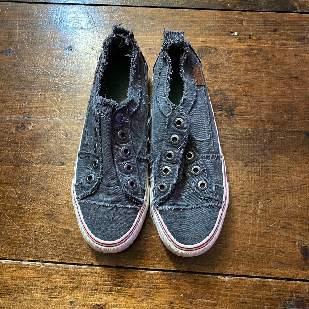 blowfish slip on sneaker